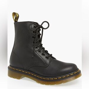 Dr Martens black mat 1460 pascal boots w6